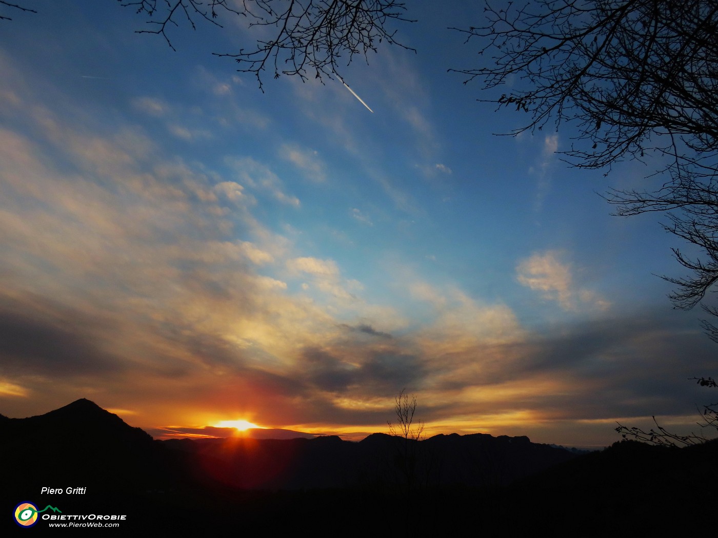 04 Colori del tramonto dal Monte Gioco al Resegone.JPG